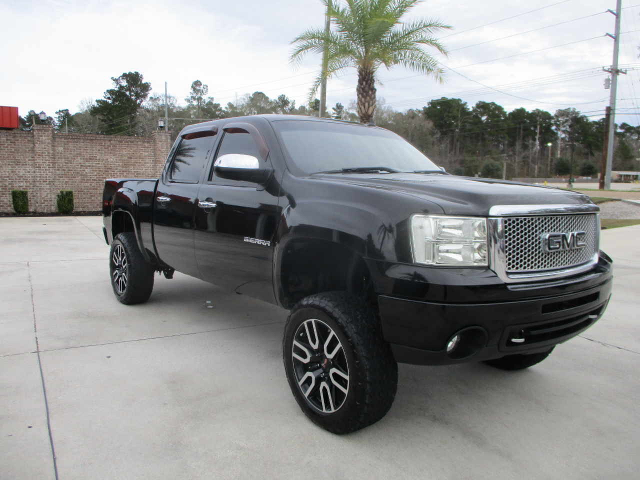 GMC Sierra 1500 SLE Crew Cab 2WD 2010