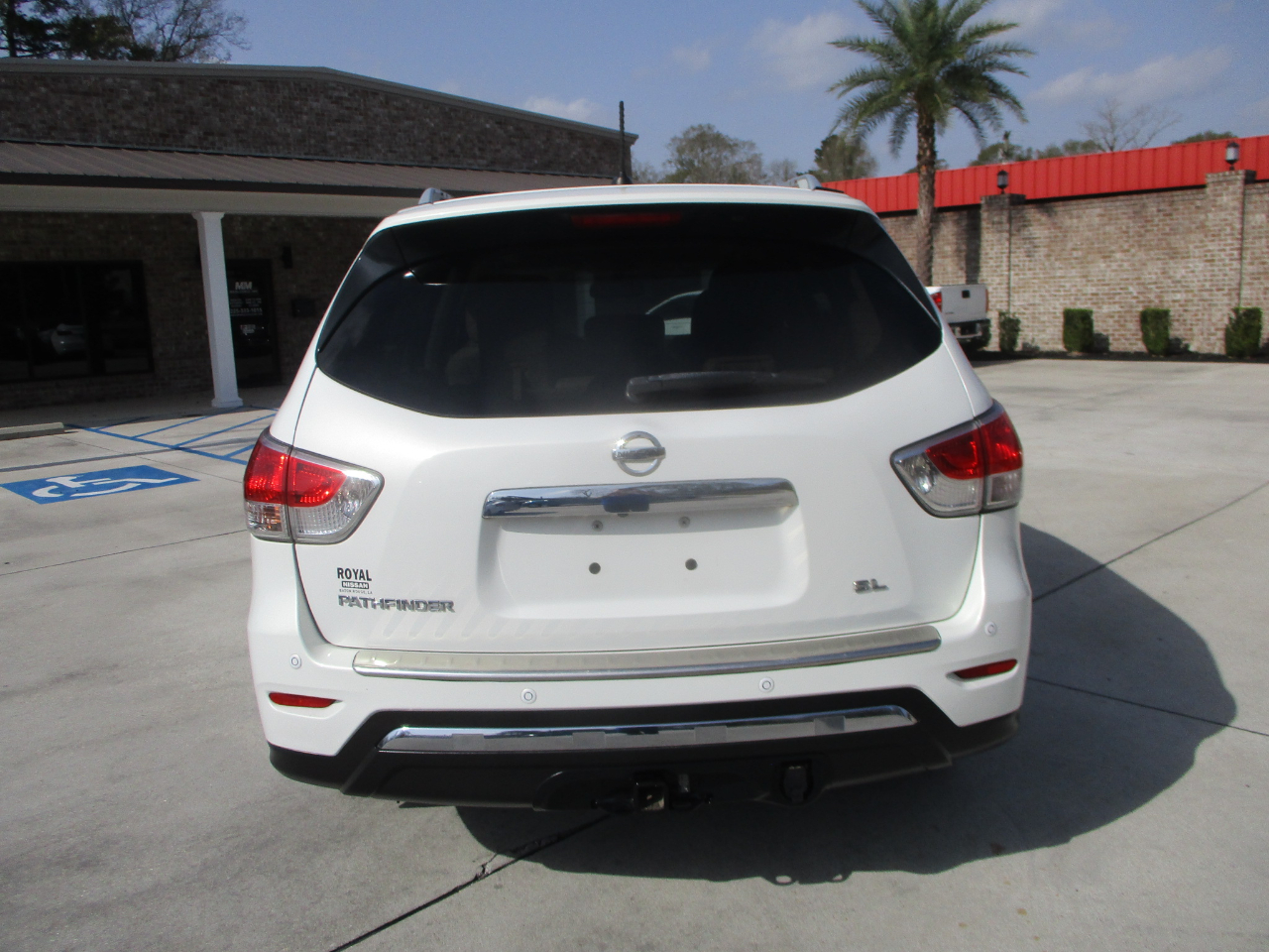 Nissan Pathfinder SL 2WD 2014