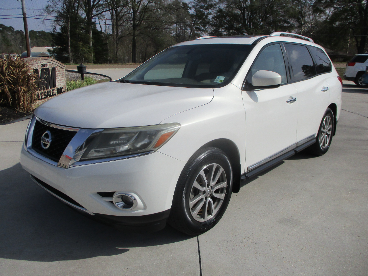 Nissan Pathfinder SL 2WD 2014