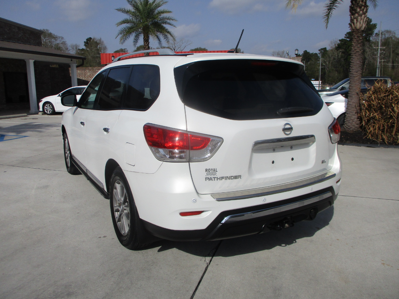 Nissan Pathfinder SL 2WD 2014