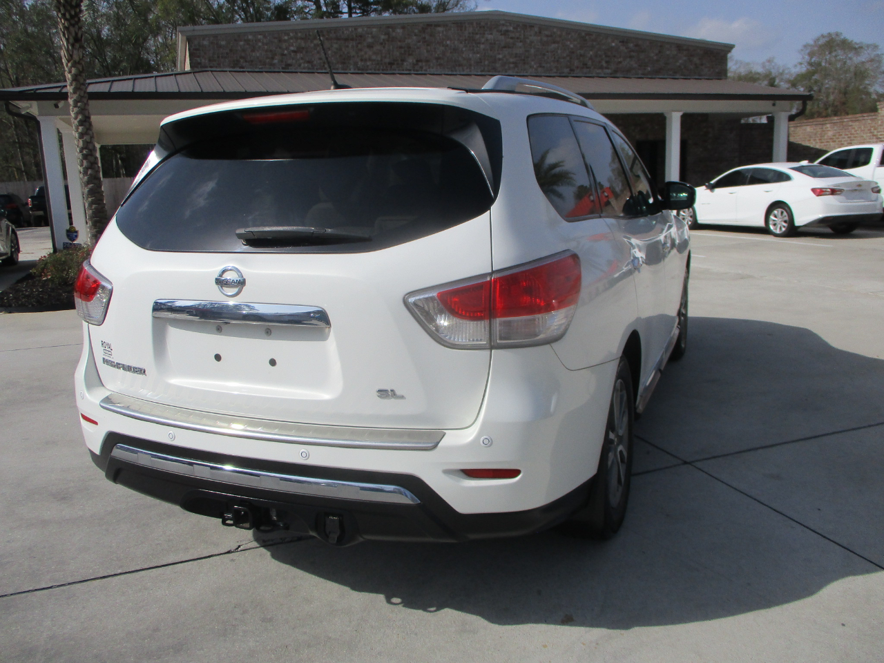 Nissan Pathfinder SL 2WD 2014