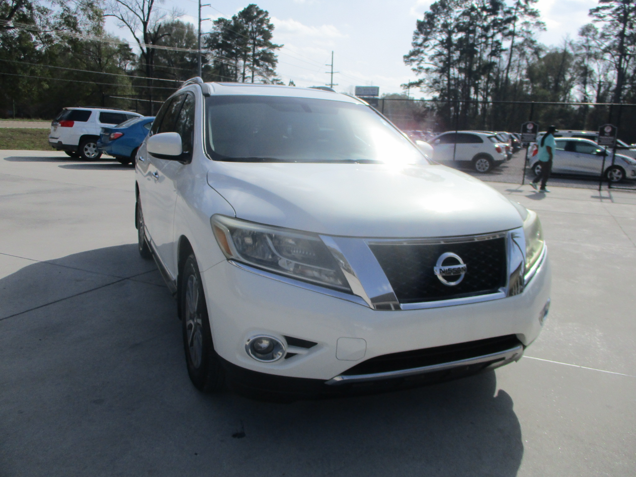 Nissan Pathfinder SL 2WD 2014