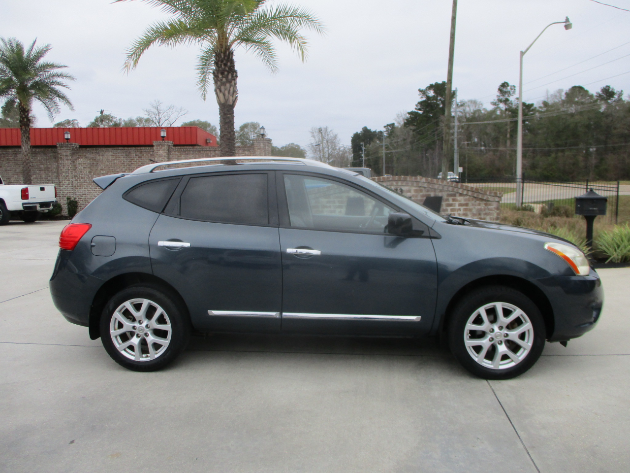 Nissan Rogue S AWD 2013
