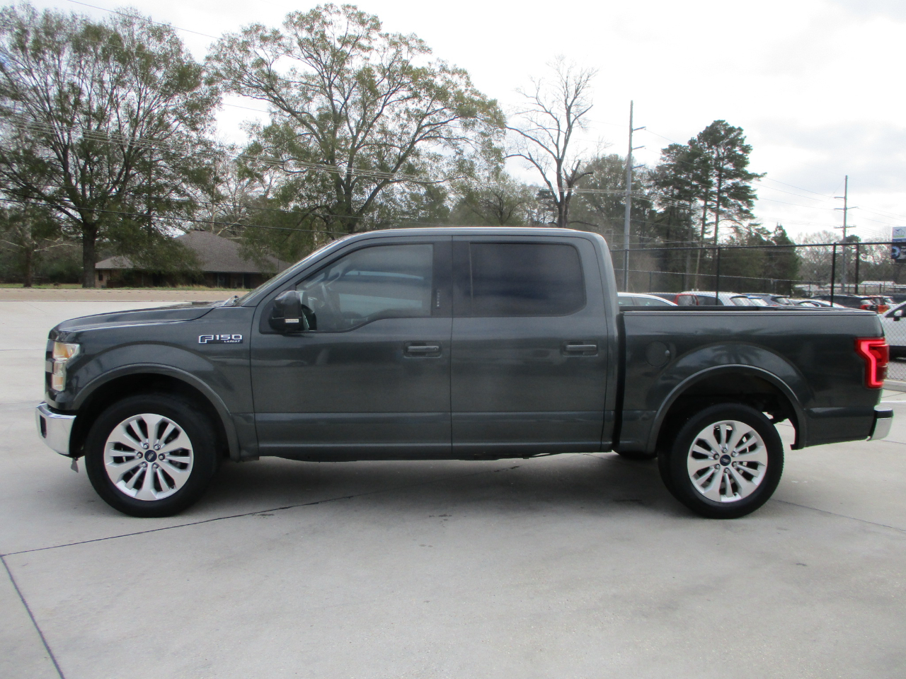 Ford F-150 Lariat SuperCrew 5.5-ft. Bed 2WD 2015
