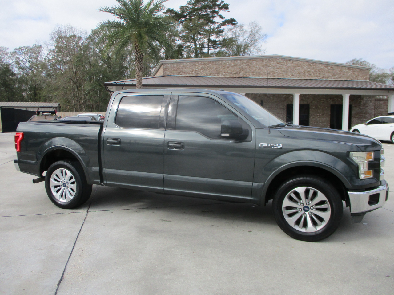 Ford F-150 Lariat SuperCrew 5.5-ft. Bed 2WD 2015