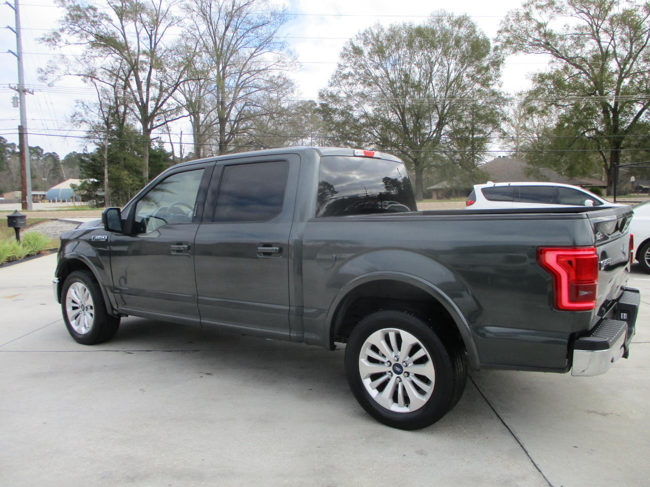 Ford F-150 Lariat SuperCrew 5.5-ft. Bed 2WD 2015