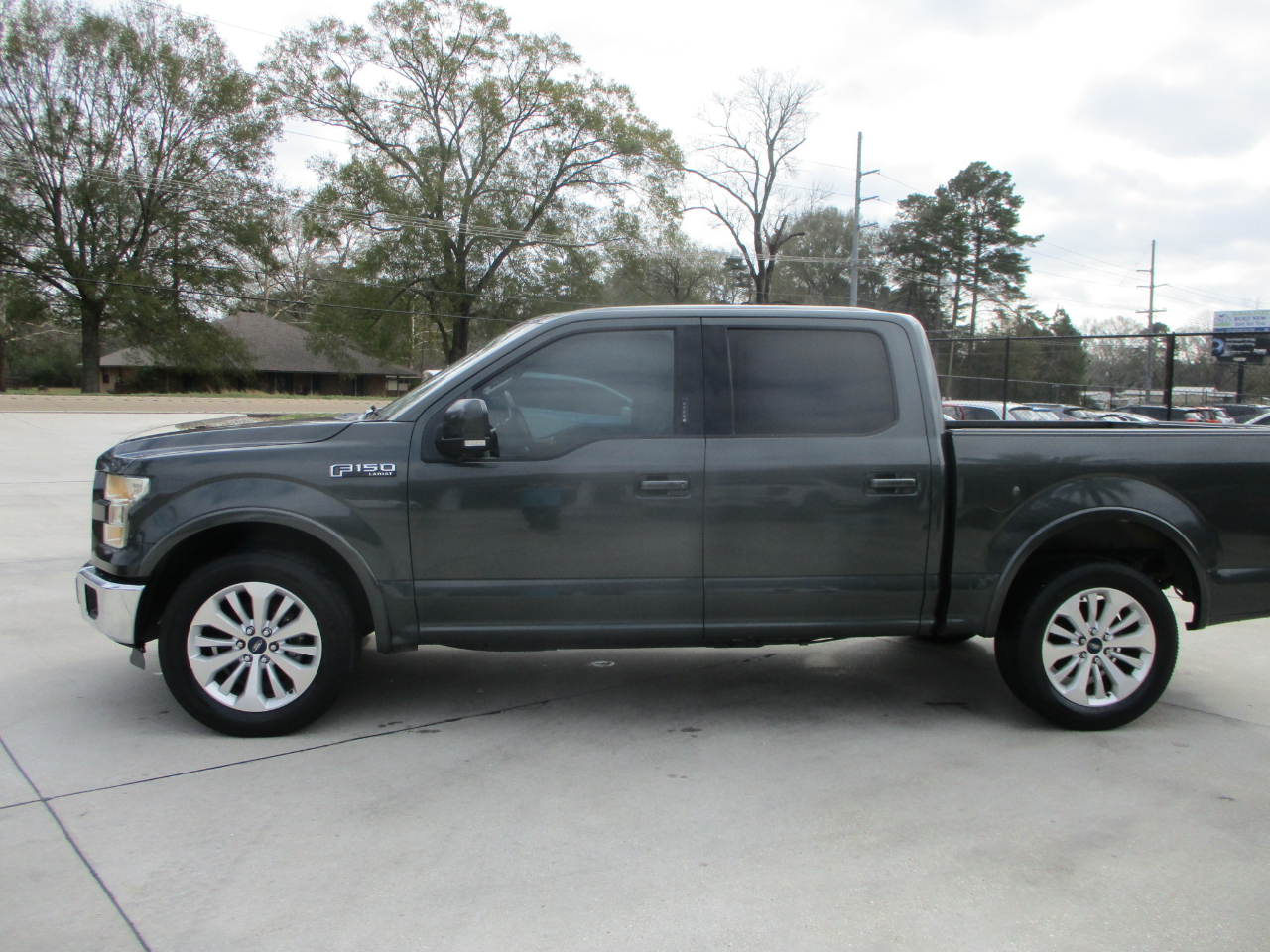 Ford F-150 Lariat SuperCrew 5.5-ft. Bed 2WD 2015