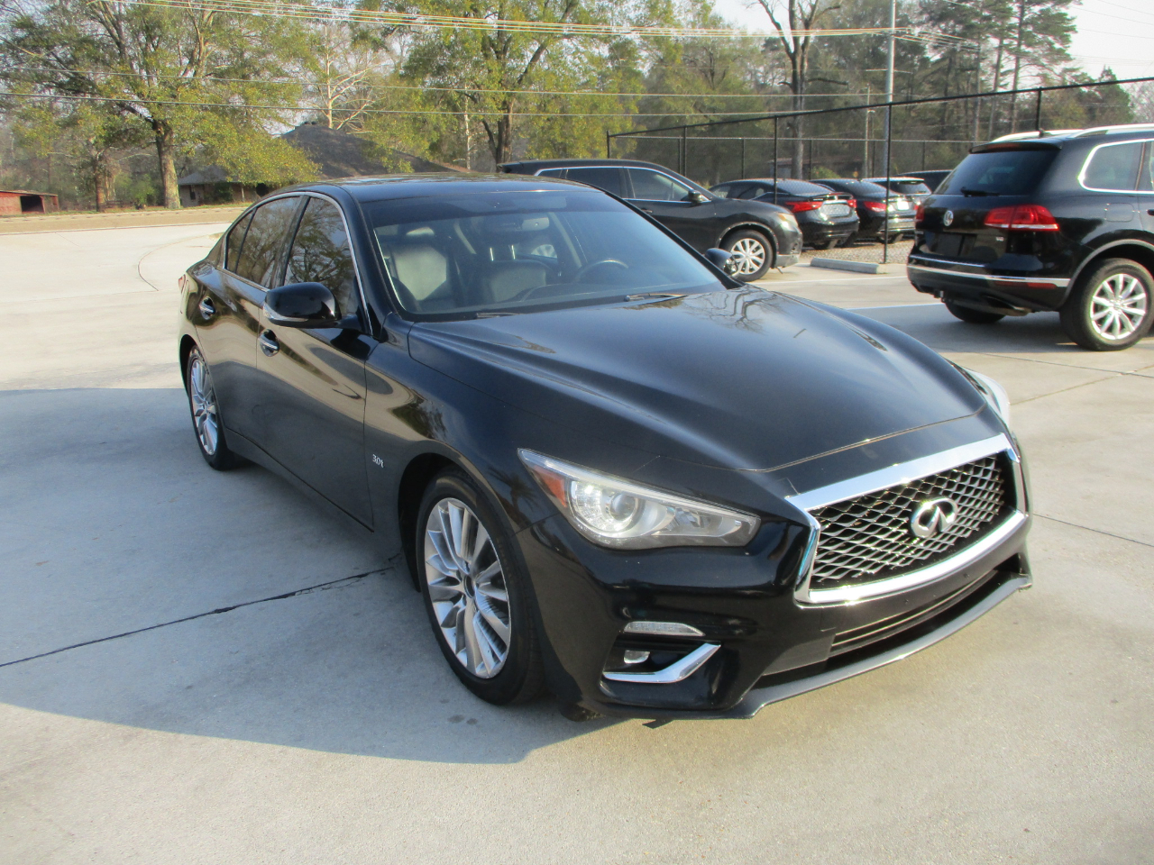 Infiniti Q50 3.0t LUXE 2019