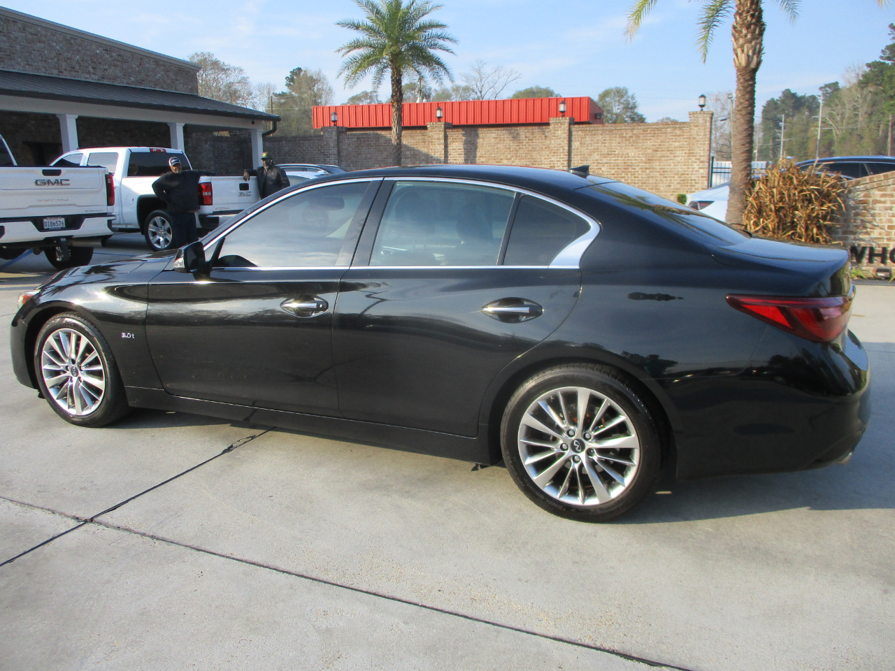 Infiniti Q50 3.0t LUXE 2019