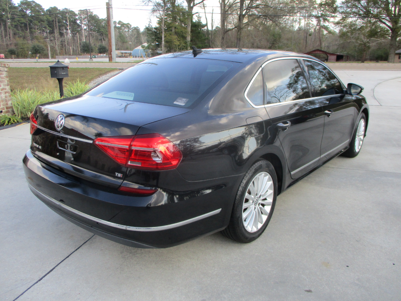 Volkswagen Passat SE 6A 2016