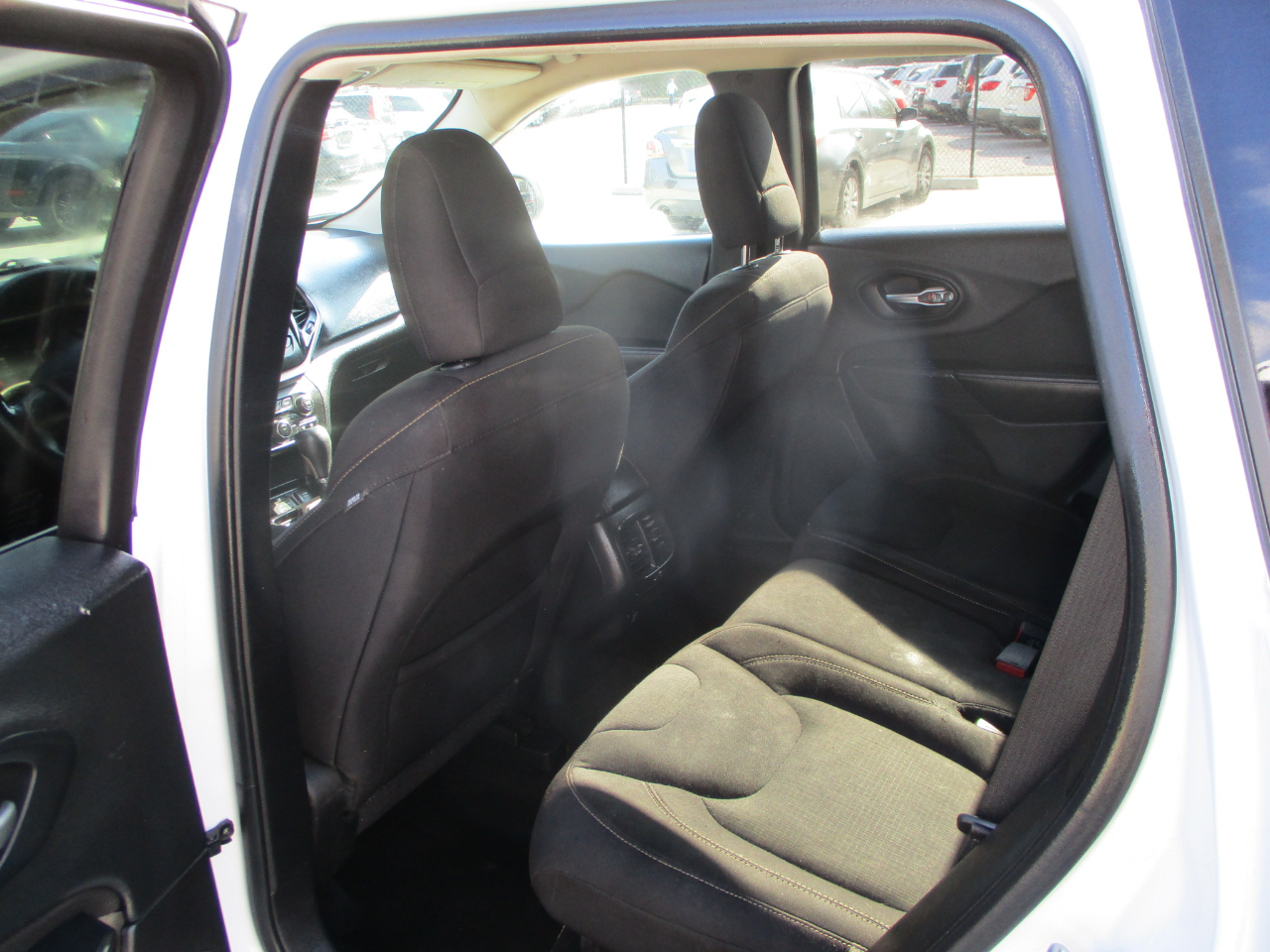 Jeep Cherokee Latitude FWD 2015