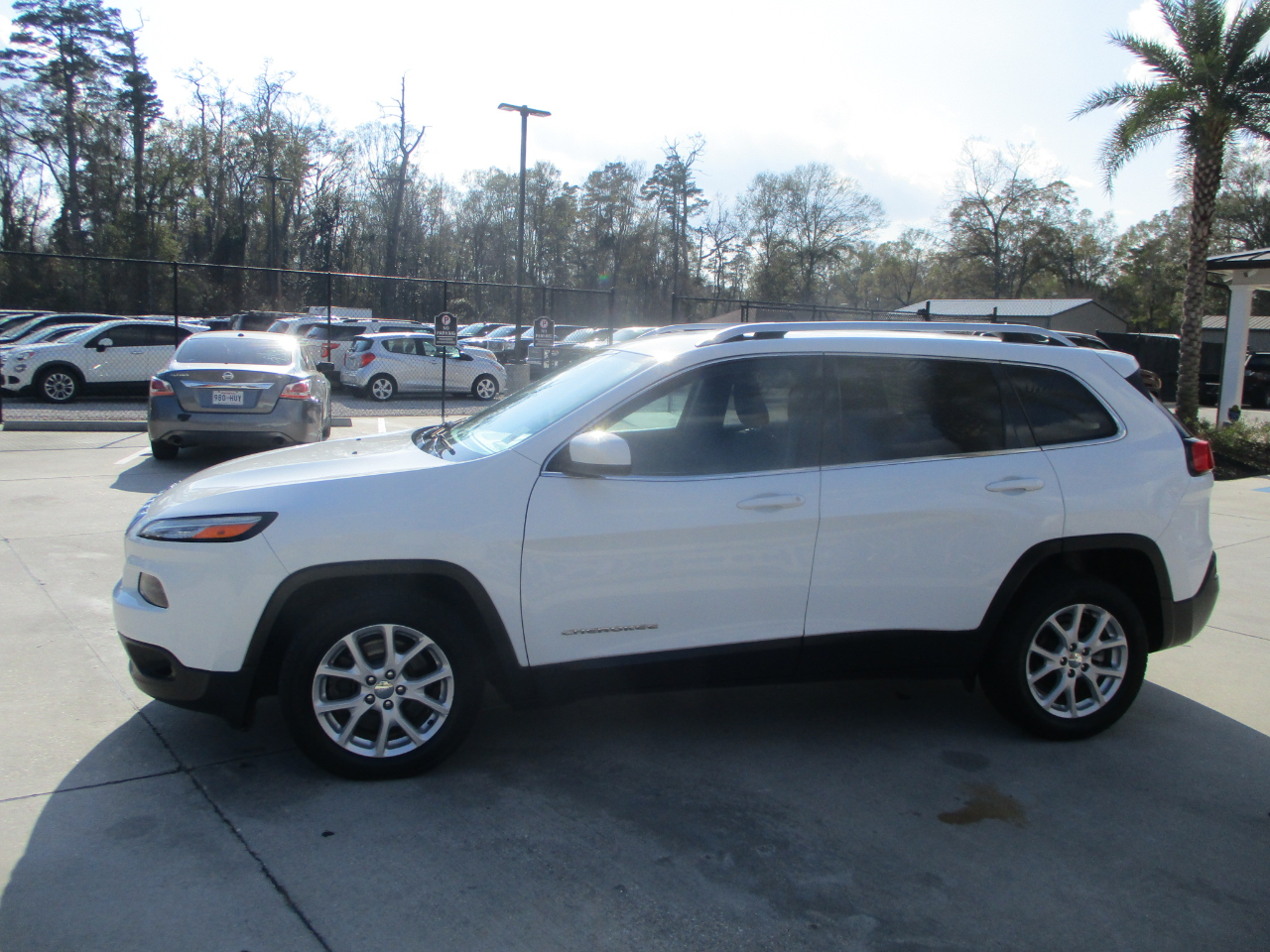 Jeep Cherokee Latitude FWD 2015