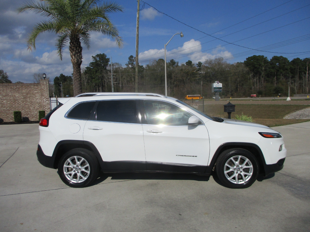 Jeep Cherokee Latitude FWD 2015
