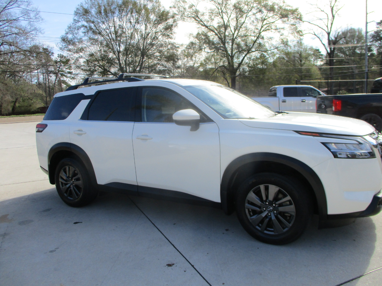 Nissan Pathfinder SV 2022