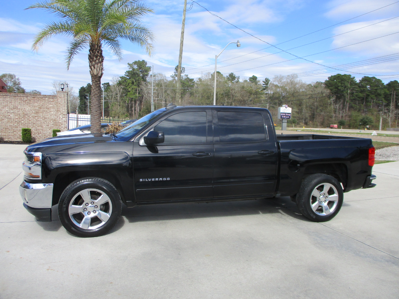 Chevrolet Silverado 1500 LT Crew Cab 2WD 2017