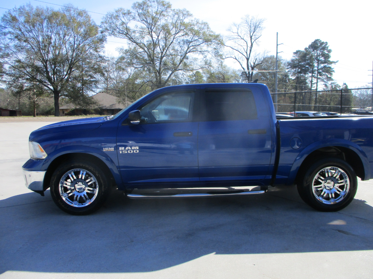 RAM 1500 Outdoorsman 4x4 Crew Cab 5'7" Box 2015