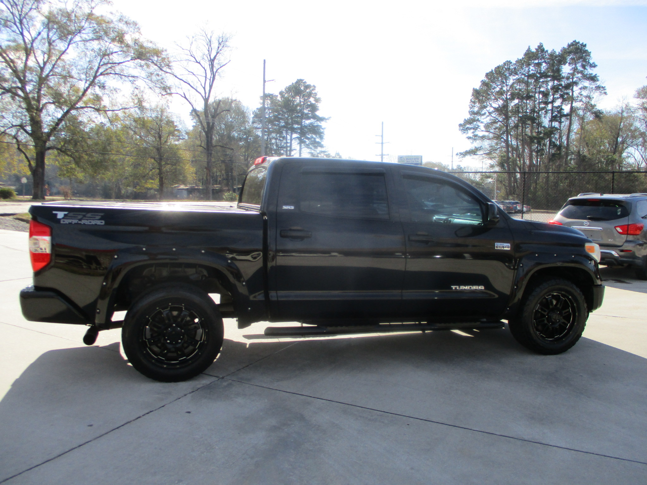 Toyota Tundra SR5 5.7L V8 CrewMax 2WD 2014