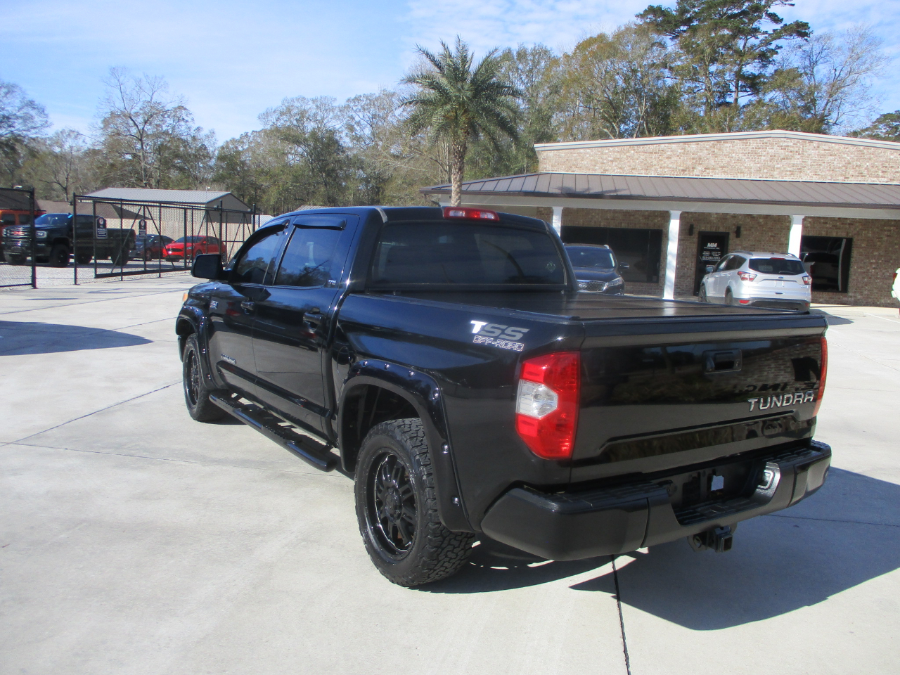 Toyota Tundra SR5 5.7L V8 CrewMax 2WD 2014