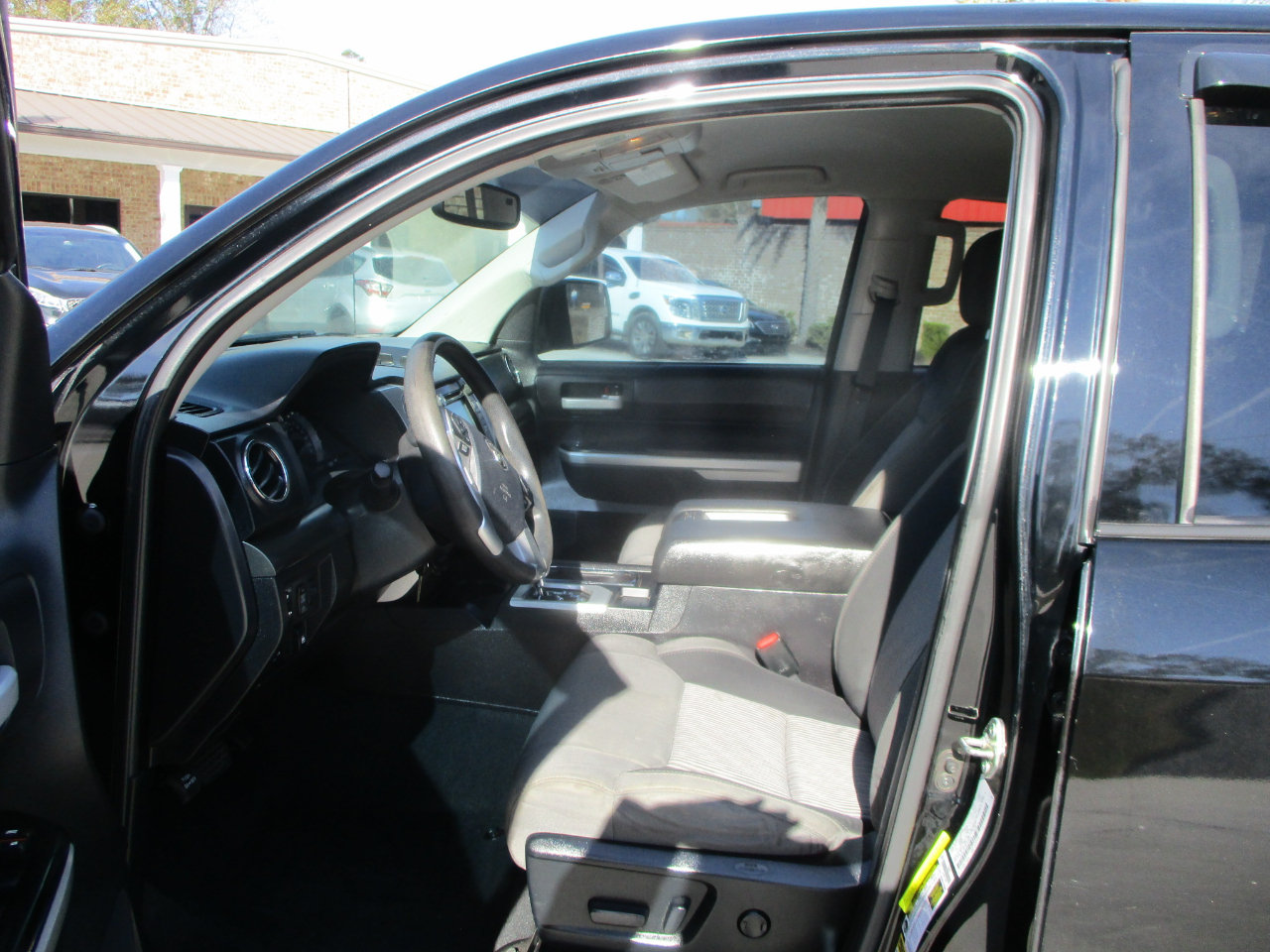 Toyota Tundra SR5 5.7L V8 CrewMax 2WD 2014