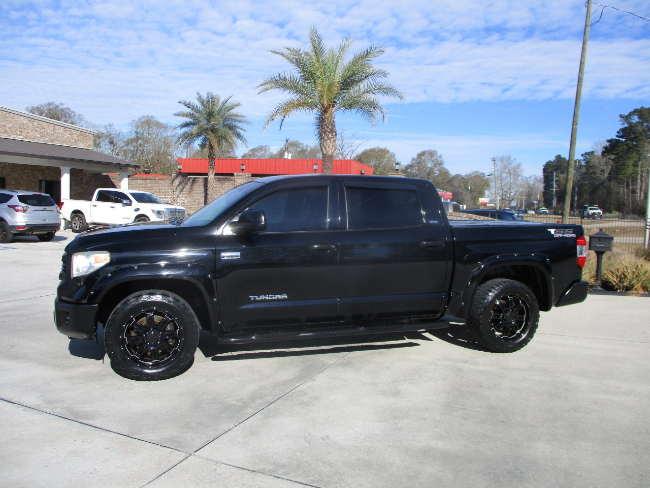 Toyota Tundra SR5 5.7L V8 CrewMax 2WD 2014