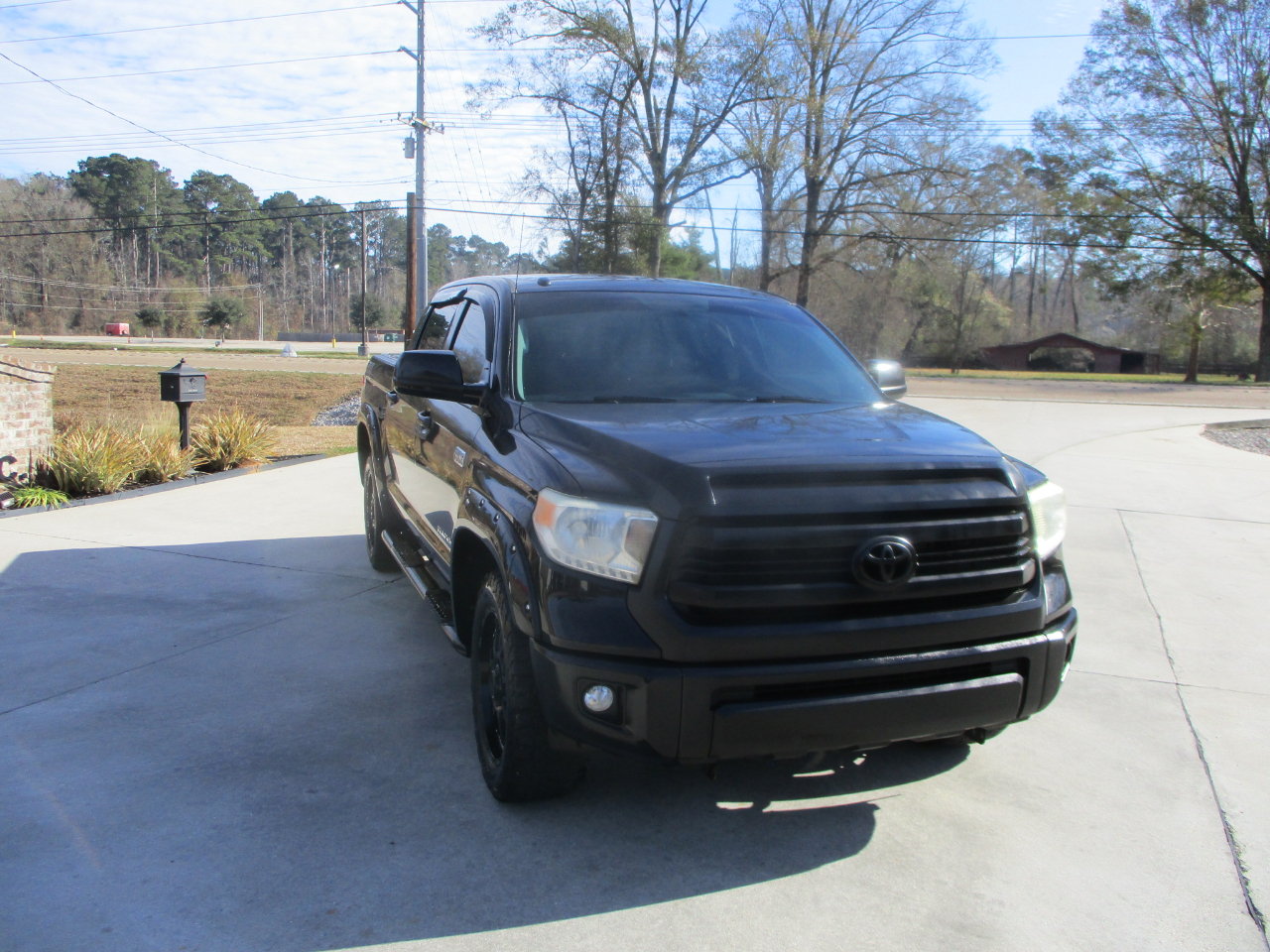 Toyota Tundra SR5 5.7L V8 CrewMax 2WD 2014