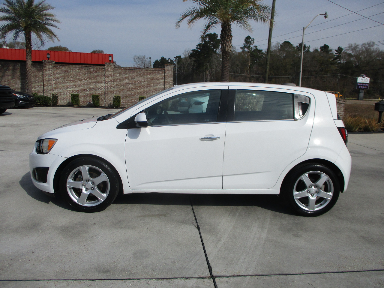 Chevrolet Sonic LTZ Auto 5-Door 2016