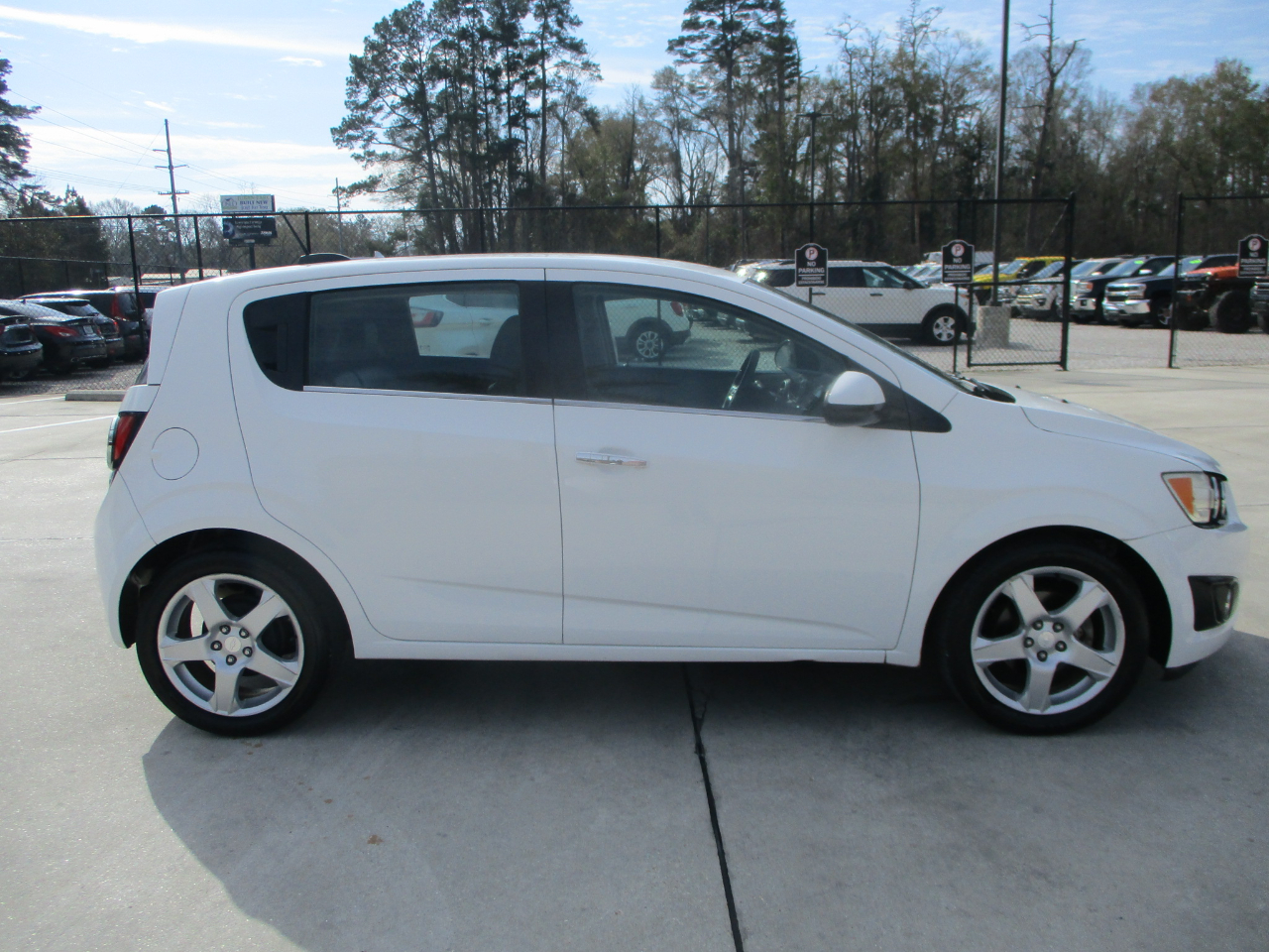 Chevrolet Sonic LTZ Auto 5-Door 2016