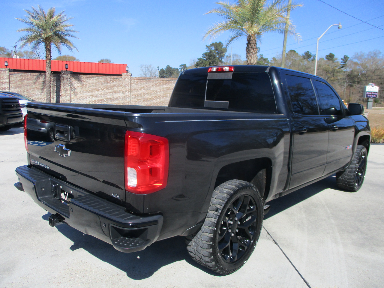Chevrolet Silverado 1500 LTZ Crew Cab 4WD 2017