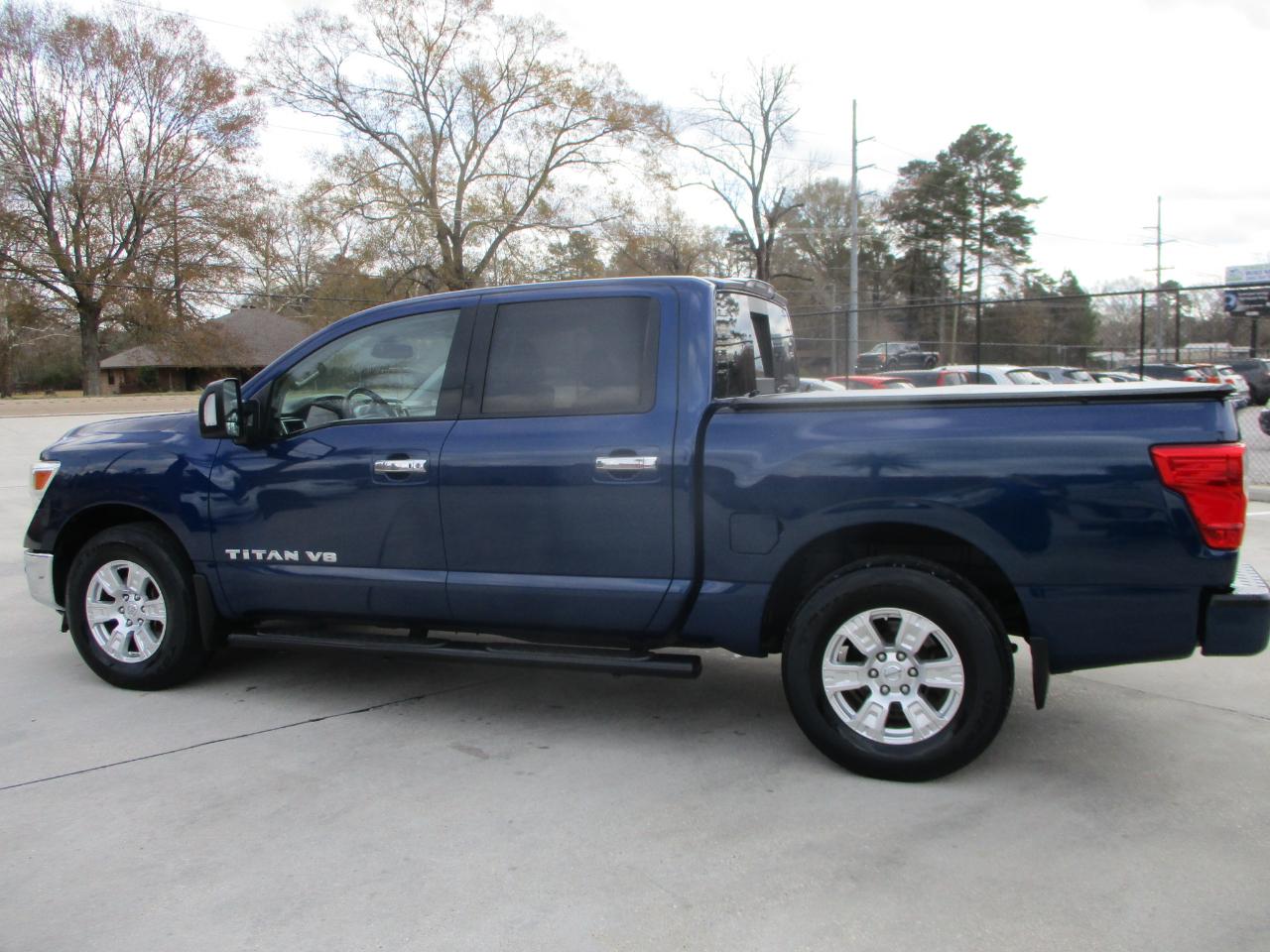 Nissan Titan SV Crew Cab 2WD 2019