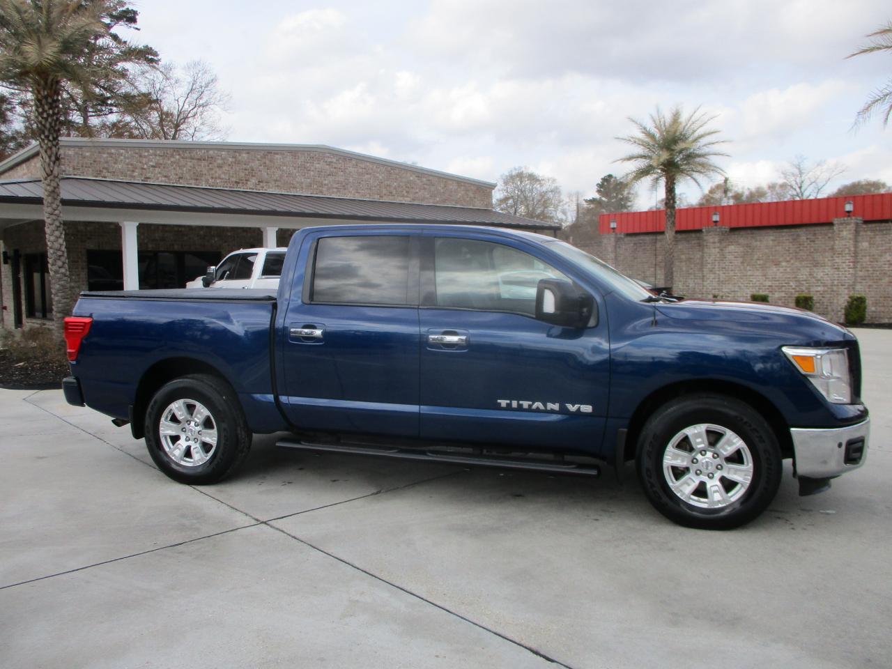 Nissan Titan SV Crew Cab 2WD 2019