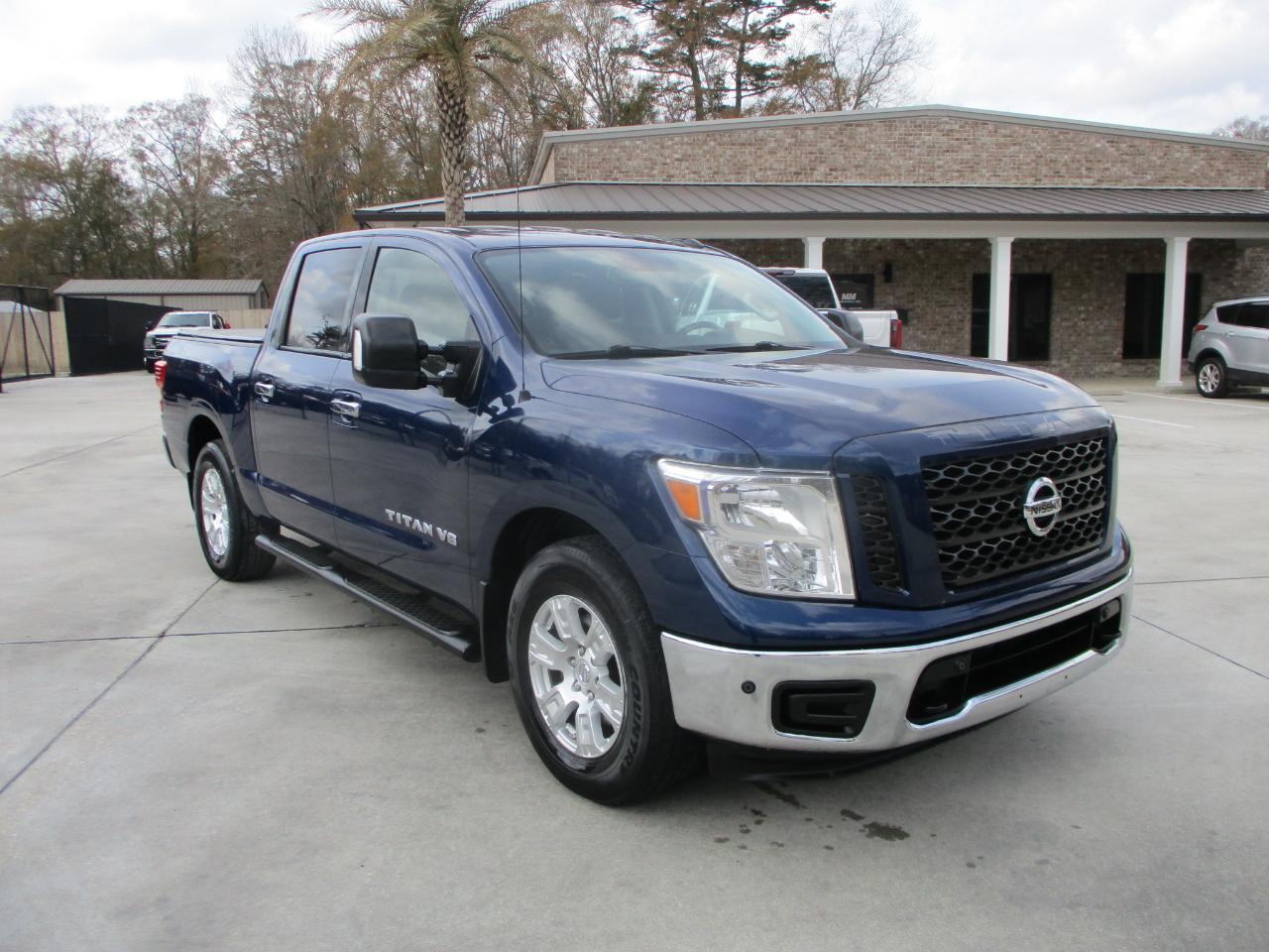 Nissan Titan SV Crew Cab 2WD 2019