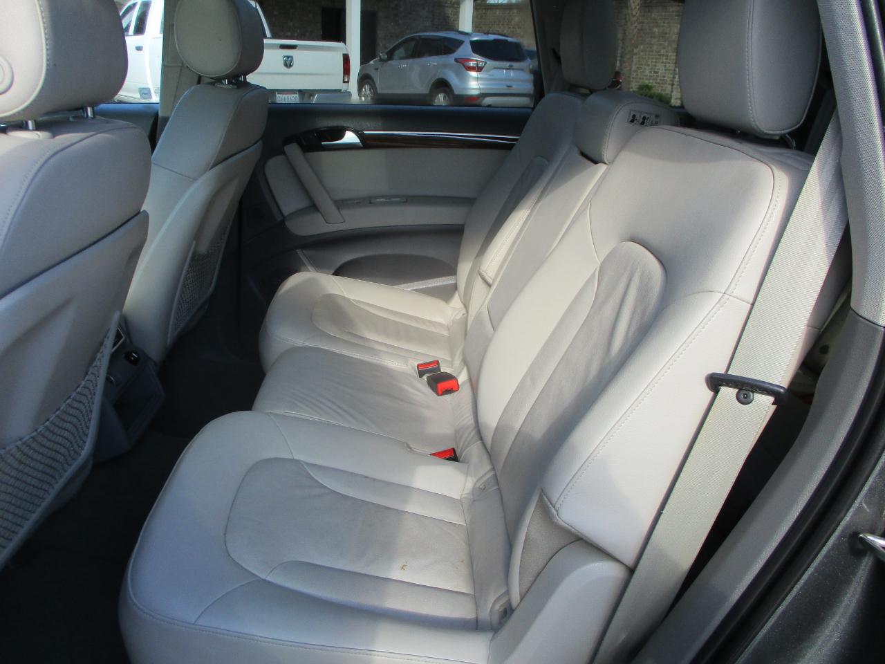 Audi Q7 3.0T Premium Plus quattro 2015