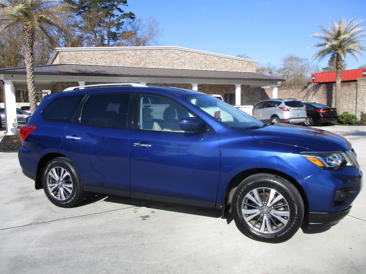 Nissan Pathfinder S 2WD 2017