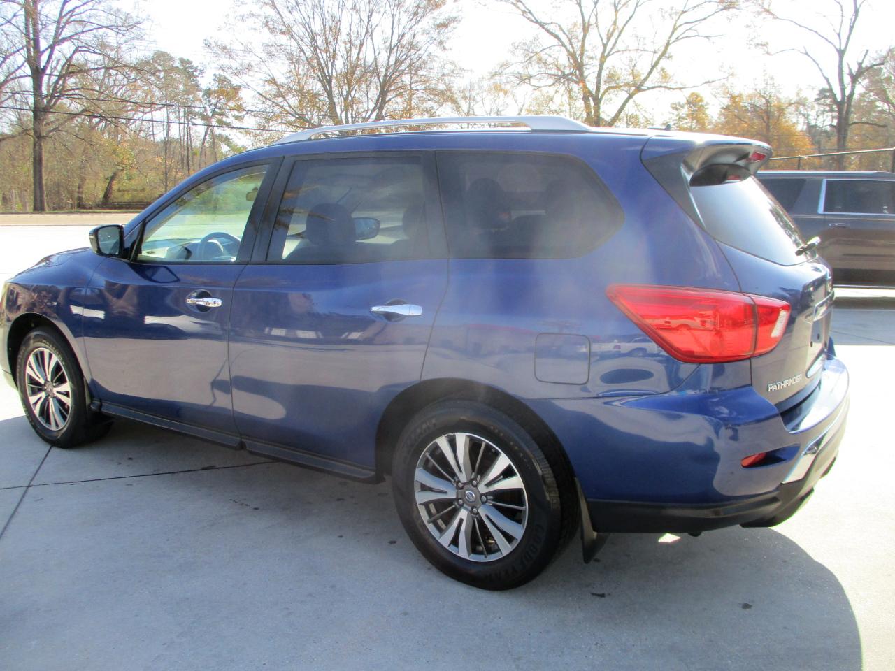 Nissan Pathfinder S 2WD 2017