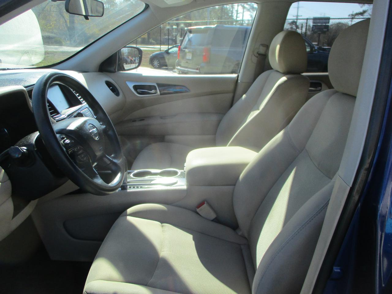 Nissan Pathfinder S 2WD 2017