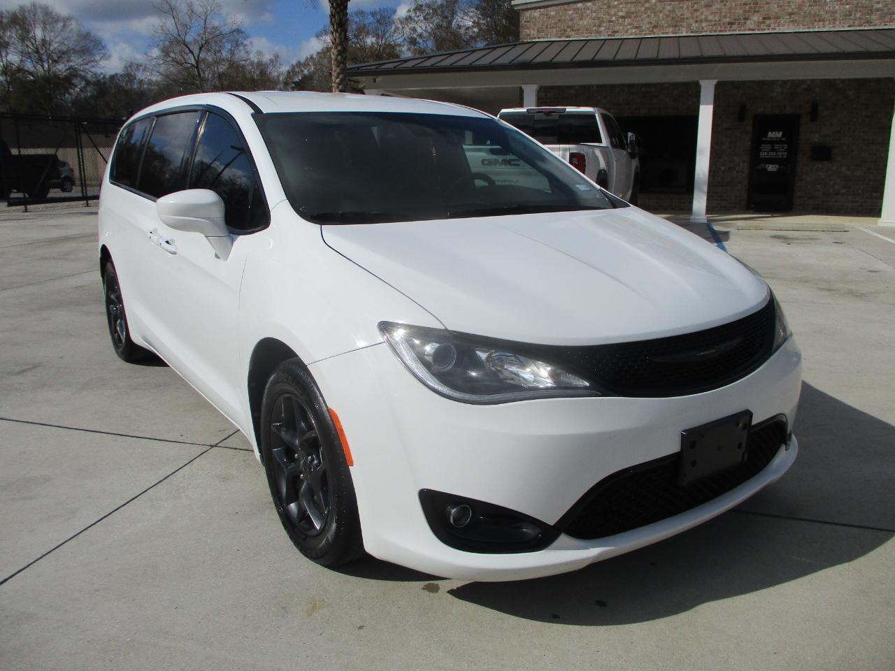 Chrysler Pacifica Touring Plus 2018