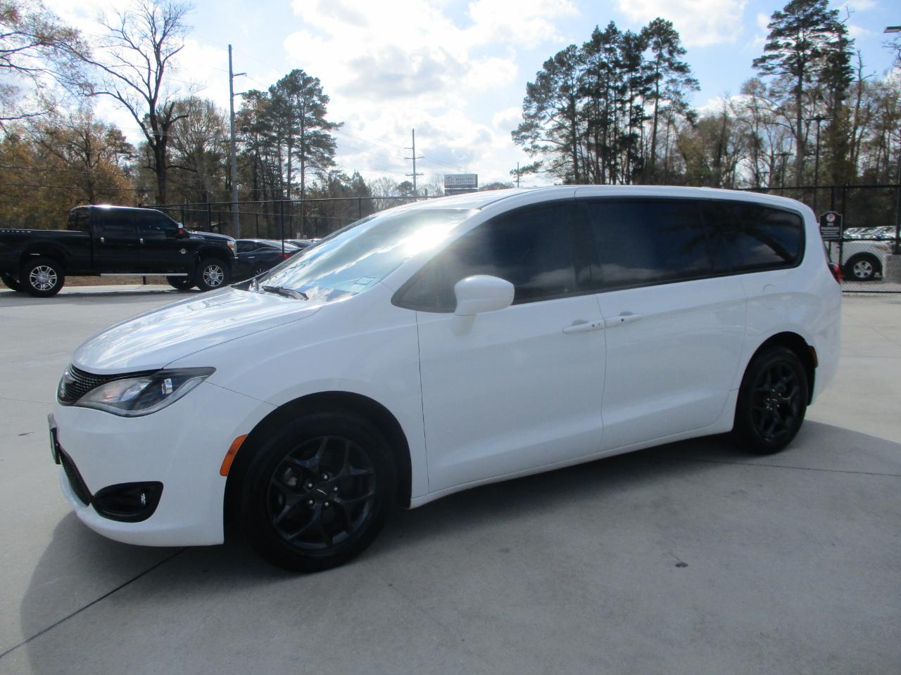 Chrysler Pacifica Touring Plus 2018