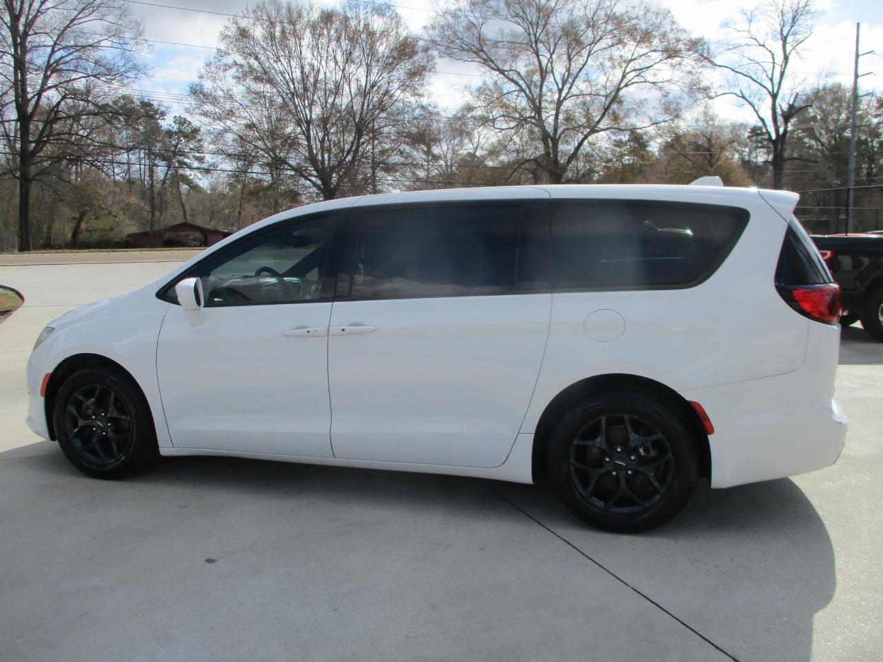 Chrysler Pacifica Touring Plus 2018