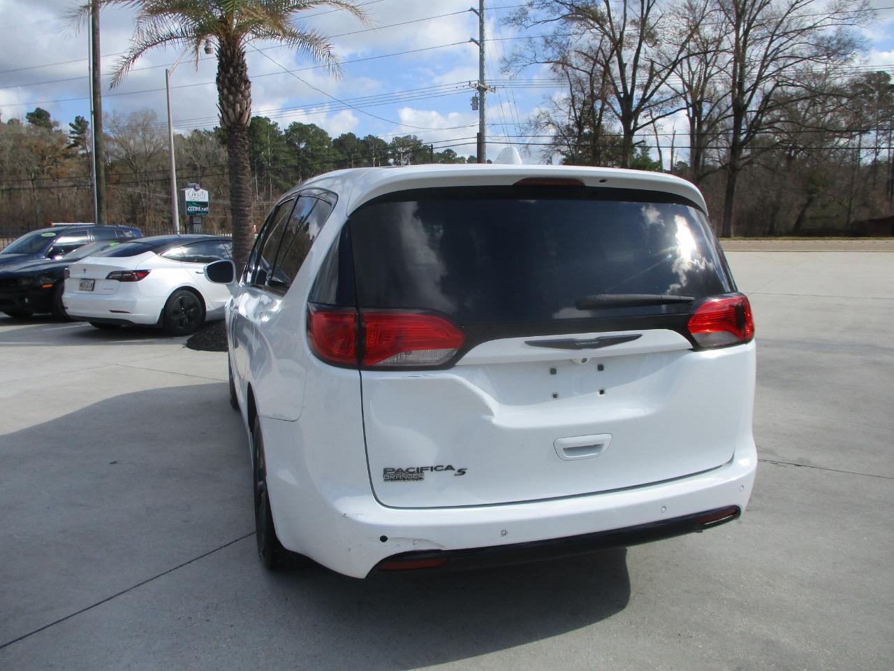 Chrysler Pacifica Touring Plus 2018