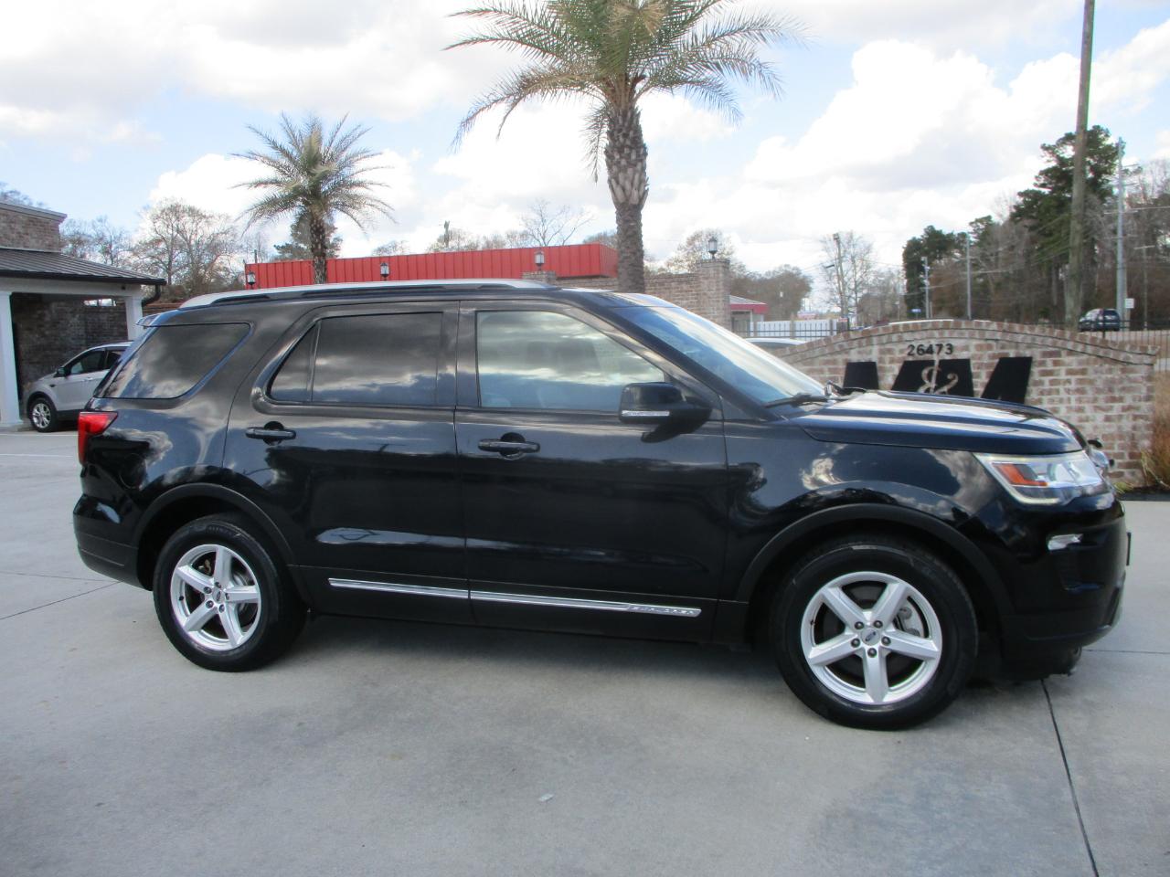 Ford Explorer XLT FWD 2018