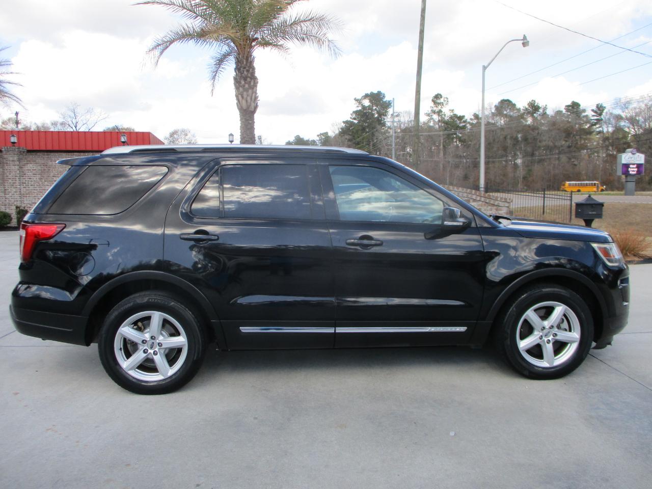 Ford Explorer XLT FWD 2018