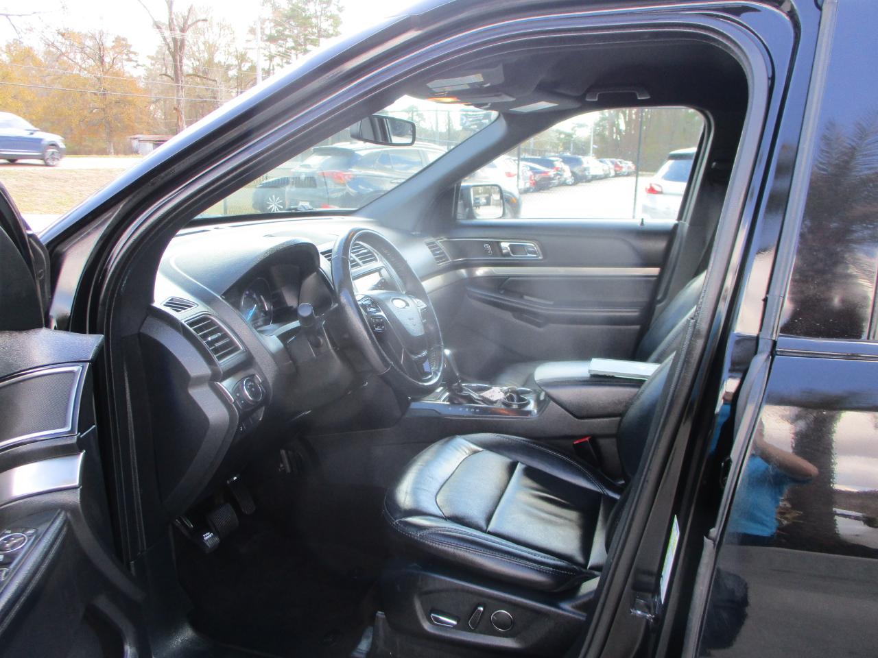 Ford Explorer XLT FWD 2018