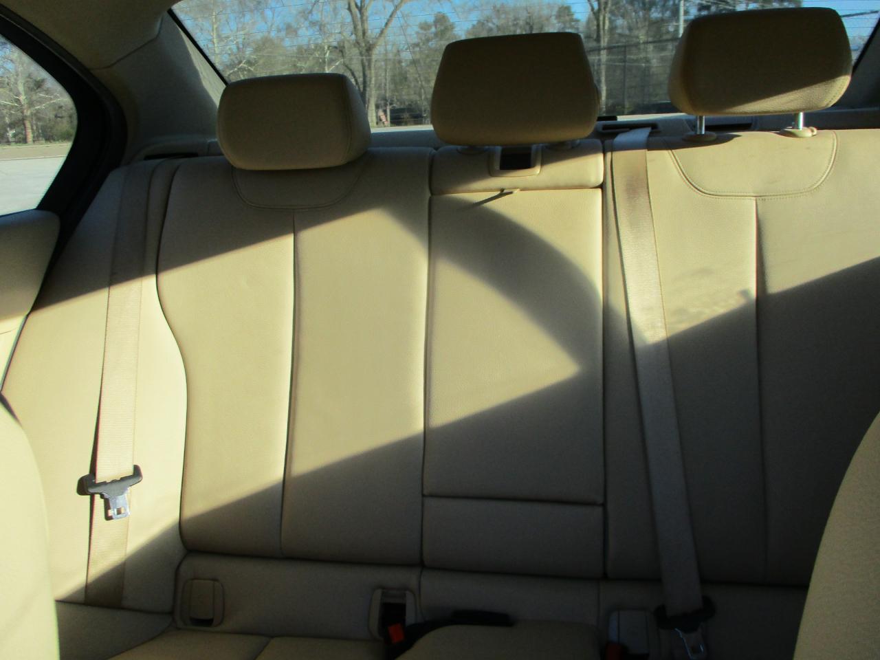 BMW 3-Series 328i Sedan 2015