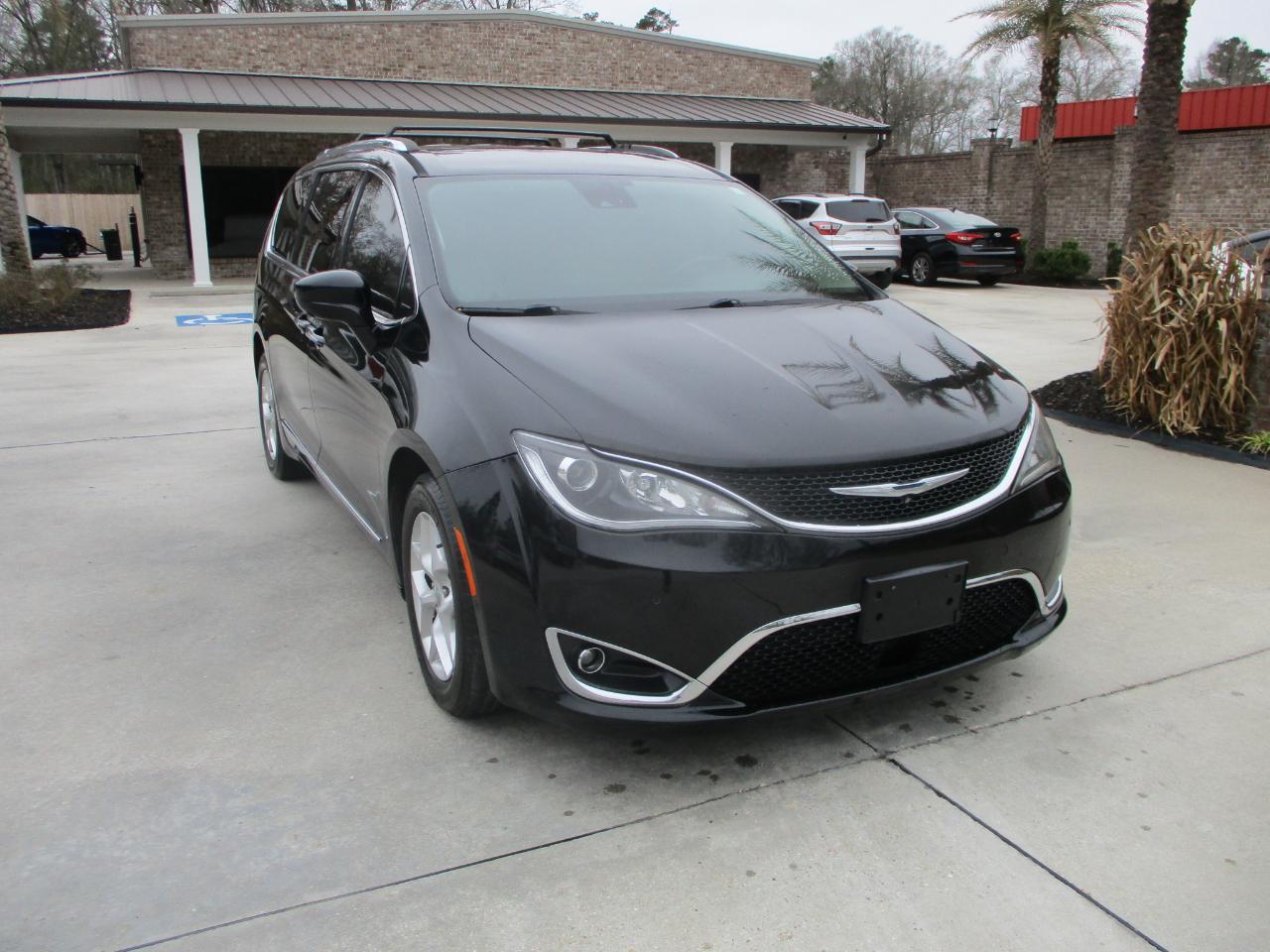 Chrysler Pacifica Touring-L Plus 2017