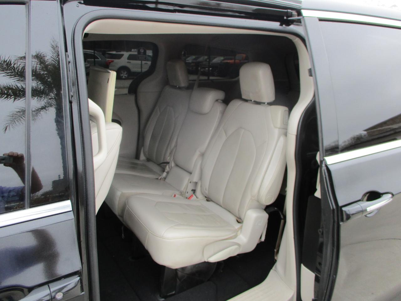 Chrysler Pacifica Touring-L Plus 2017