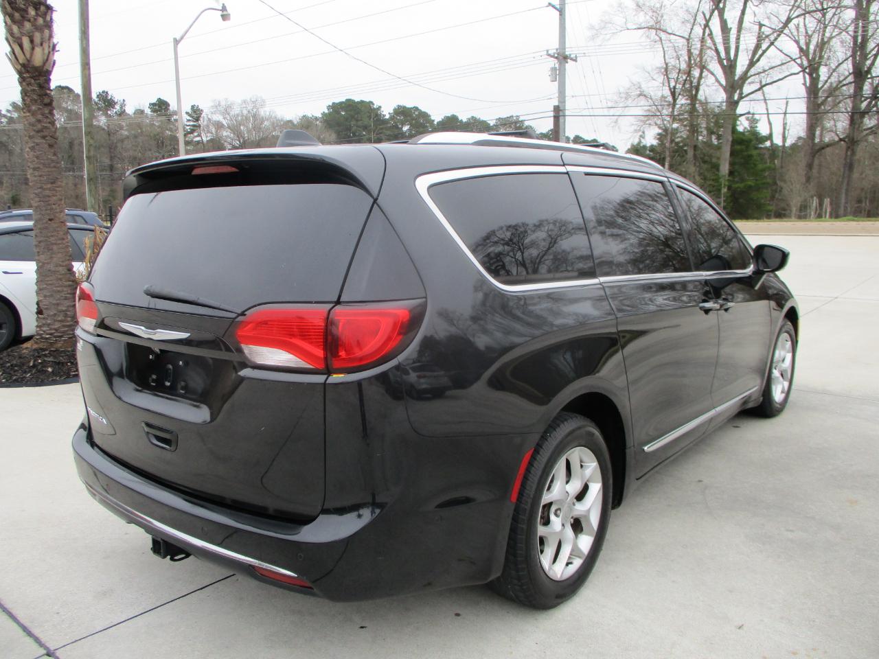 Chrysler Pacifica Touring-L Plus 2017