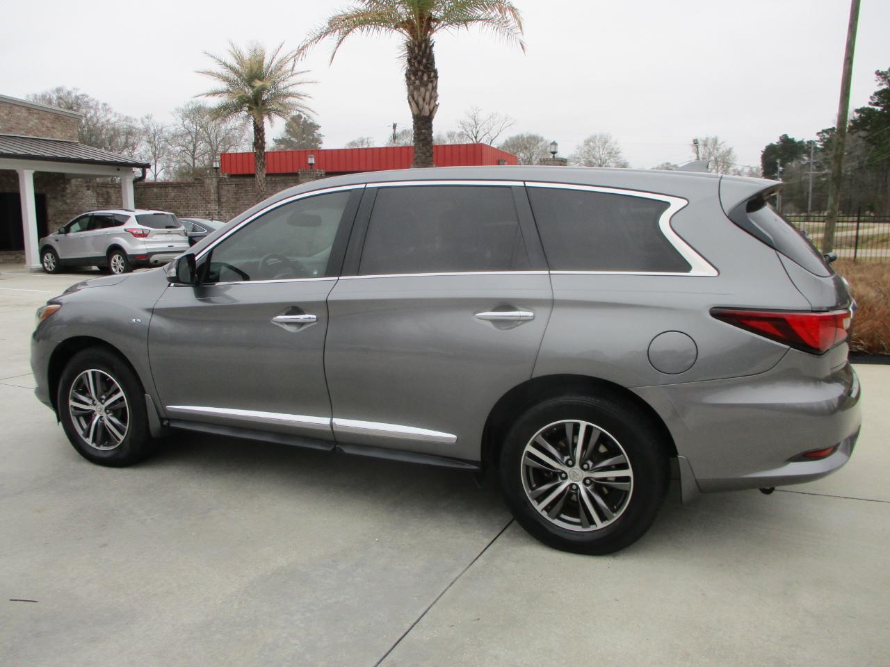 Infiniti QX60 Base FWD 2017