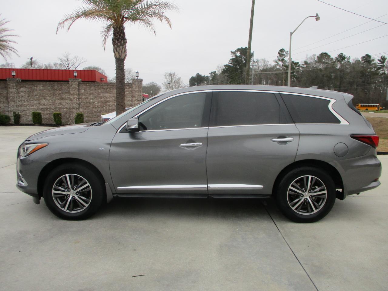 Infiniti QX60 Base FWD 2017