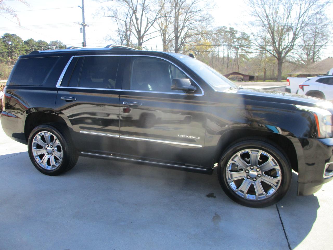 GMC Yukon Denali 4WD 2016