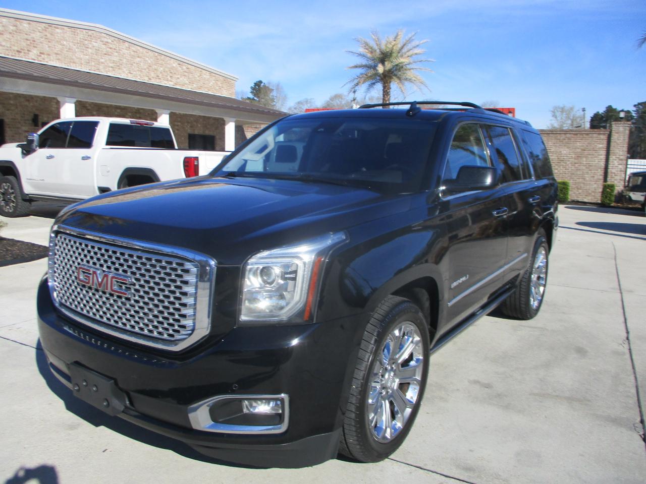 GMC Yukon Denali 4WD 2016